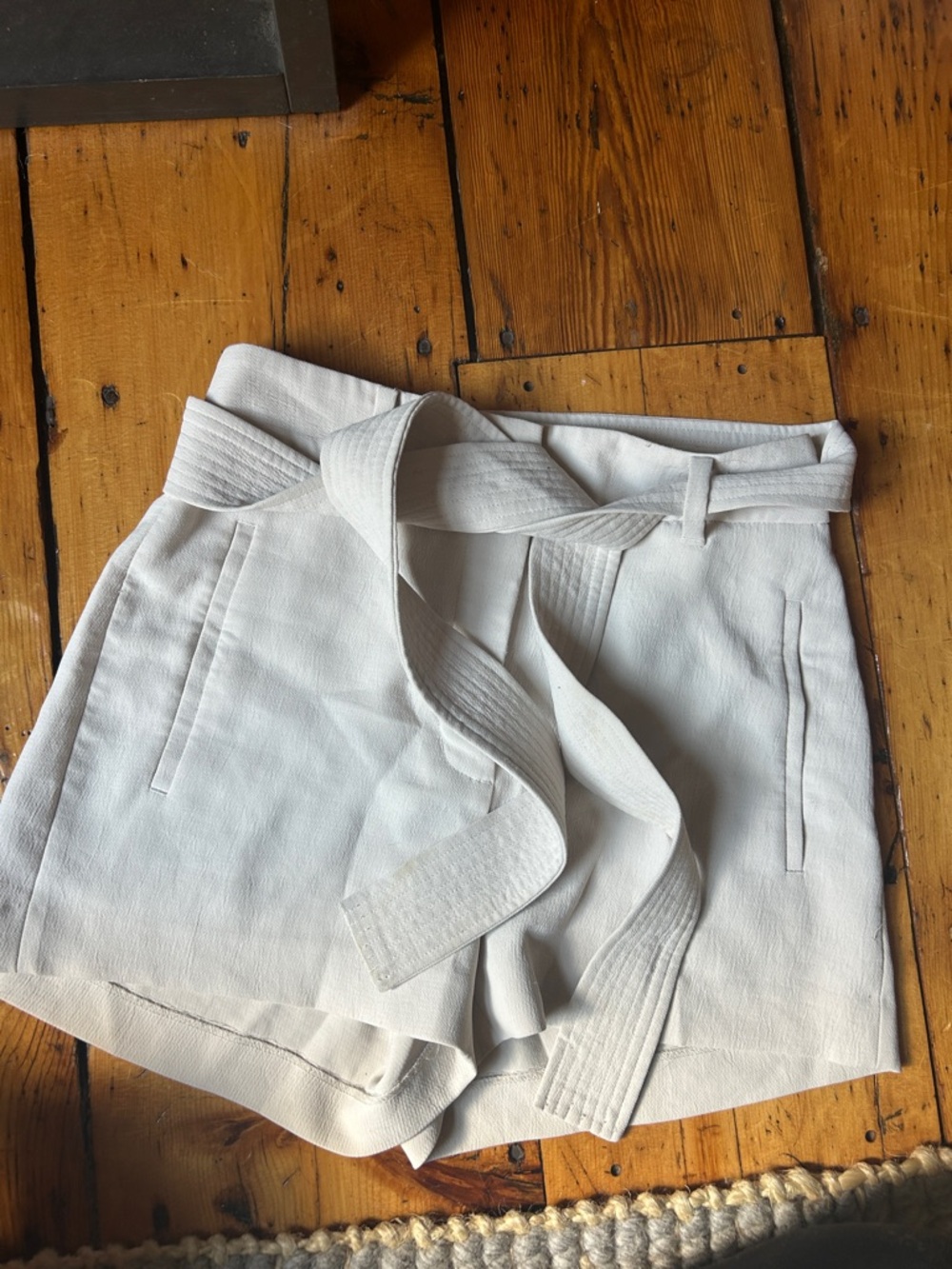 Wilfred High Waist Cream Shorts with Tie Belt